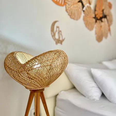 Villa Searra - Ocean Breeze Hideaway